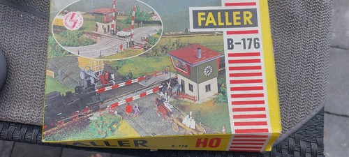 Faller 176 bahnschranke - b-176,